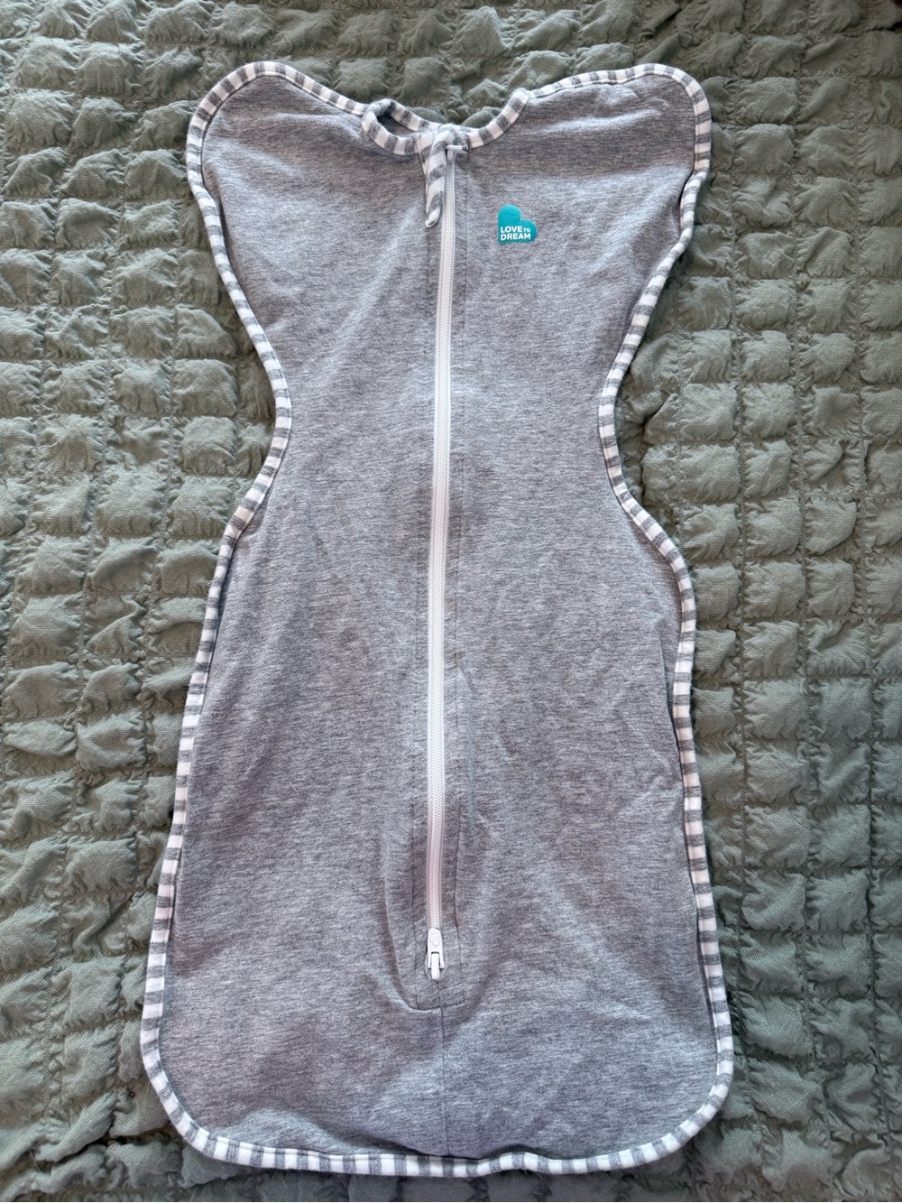 Love To Dream Grey Baby Swaddle size Newborn 5-8.5lbs